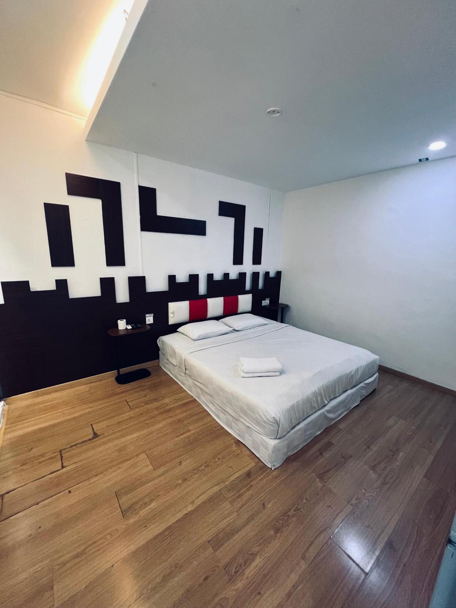 V Hotel Melaka ภายนอก รูปภาพ